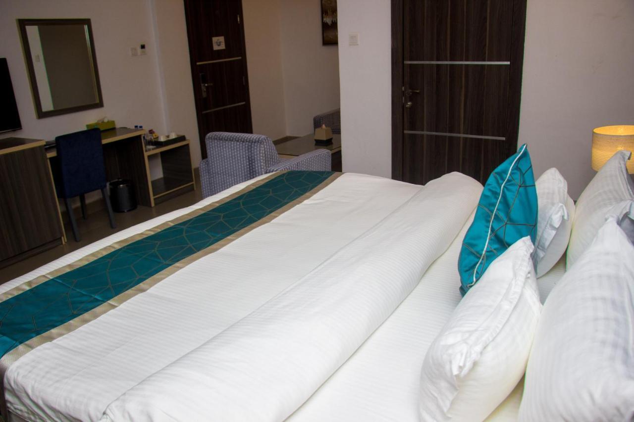 Riviera Suites 라고스 외부 사진