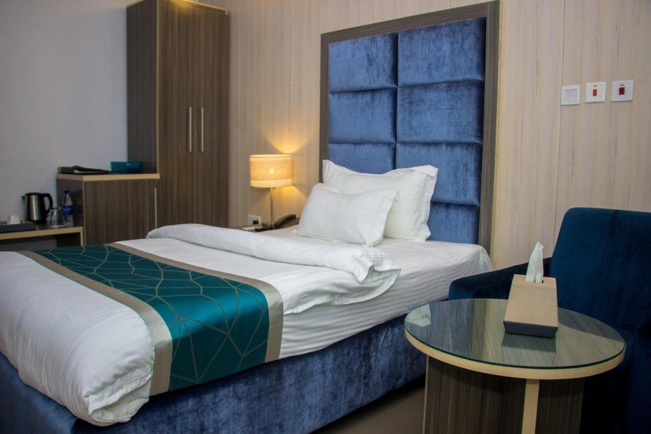 Riviera Suites 라고스 외부 사진